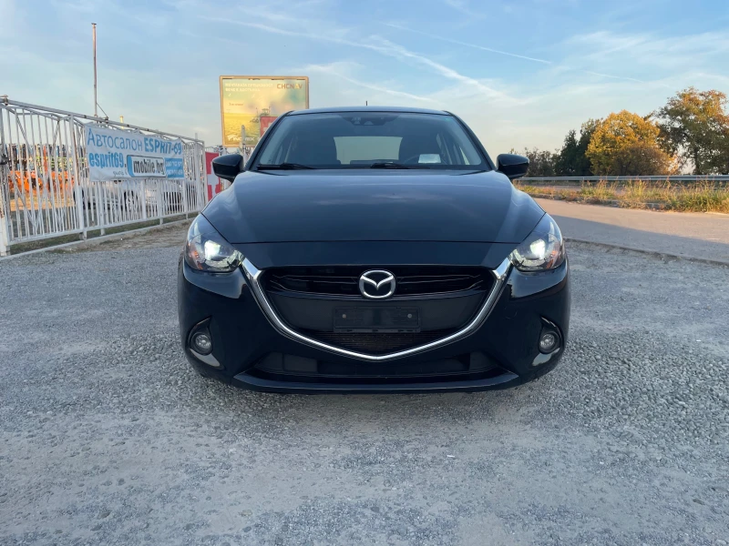 Mazda 2 AUTOMAT  NAVI REVOLUTION ШВЕЙЦАРИЯ, снимка 5 - Автомобили и джипове - 47823006