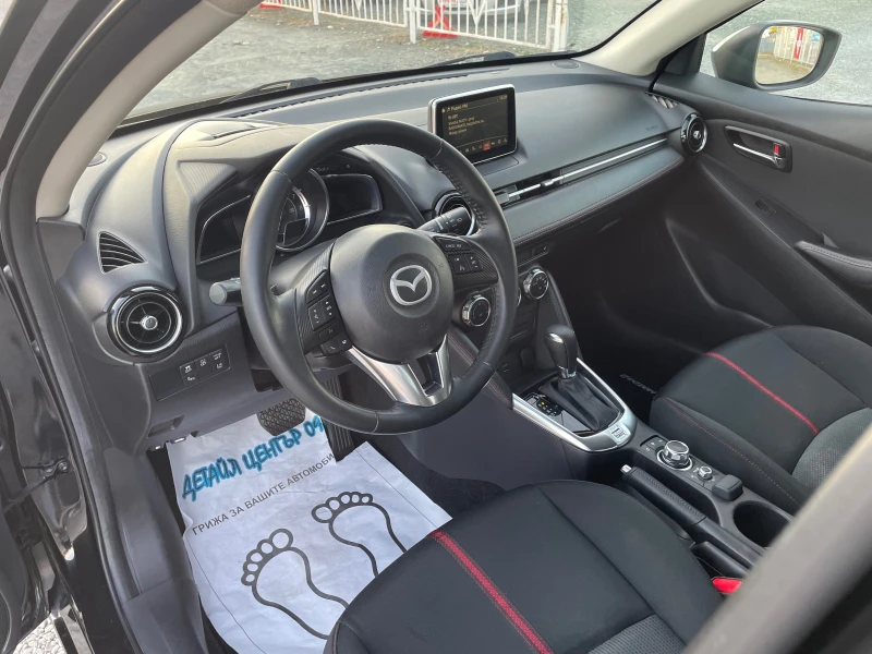 Mazda 2 AUTOMAT  NAVI REVOLUTION ШВЕЙЦАРИЯ, снимка 6 - Автомобили и джипове - 47823006