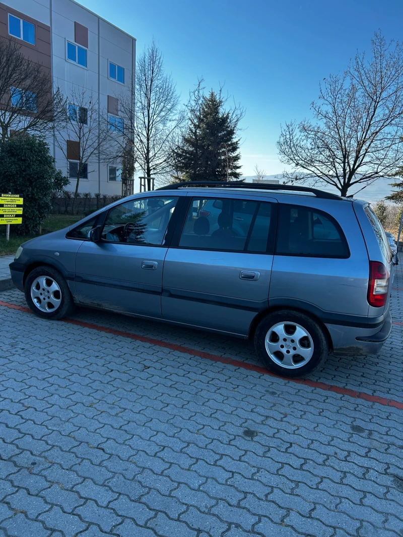 Opel Zafira, снимка 3 - Автомобили и джипове - 48112687