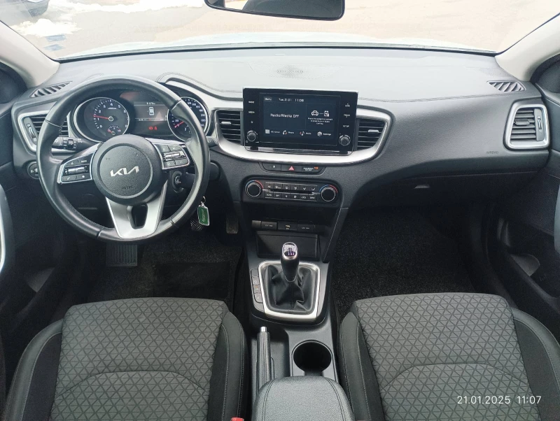 Kia Ceed 1.5 T-gdi Comfort, снимка 8 - Автомобили и джипове - 48770254