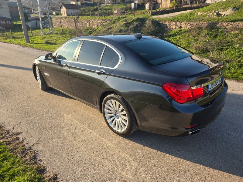 BMW 750, снимка 10 - Автомобили и джипове - 52359913