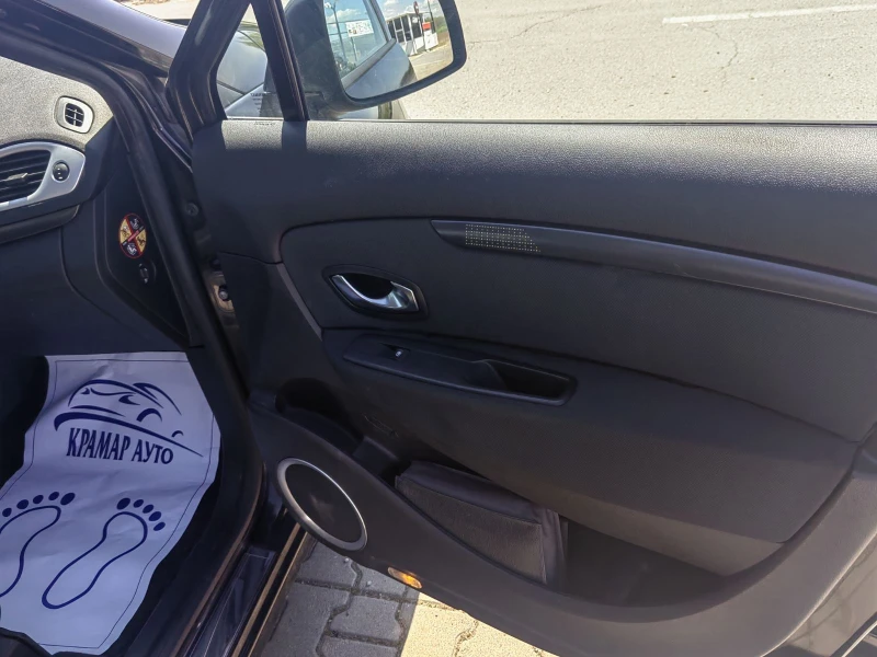 Renault Scenic 1.5 dCi, снимка 14 - Автомобили и джипове - 50046781