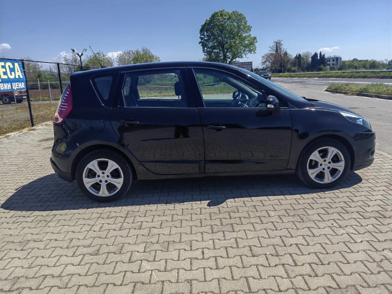 Renault Scenic 1.5 dCi, снимка 3 - Автомобили и джипове - 50046781