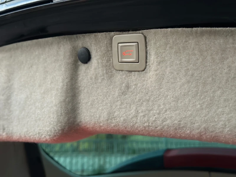 Opel Insignia 2.0 CDTI, снимка 2 - Автомобили и джипове - 52095363