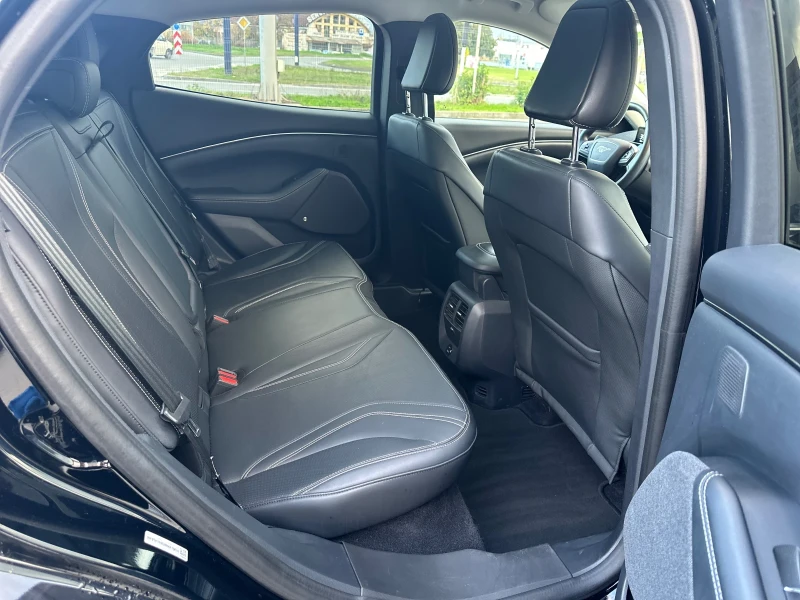 Ford Mustang Mach-E 75 kWh /269 kc, снимка 12 - Автомобили и джипове - 52379088