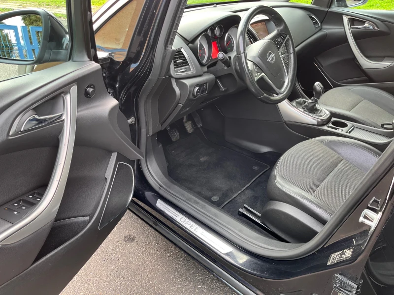 Opel Astra 1.7 CDTI, снимка 6 - Автомобили и джипове - 52722735