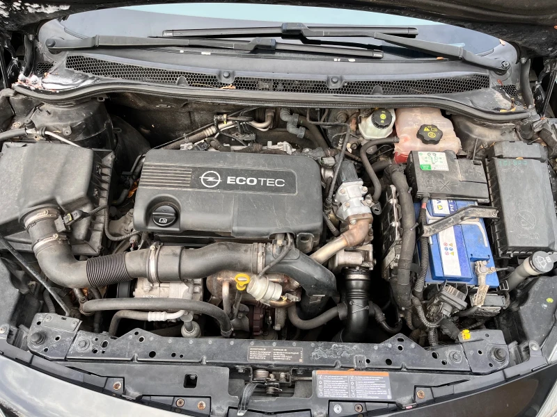 Opel Astra 1.7 CDTI, снимка 11 - Автомобили и джипове - 52722735