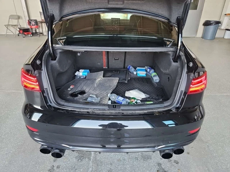 Audi S3 RS GRILL/ AKRAPOVIC /LED, снимка 13 - Автомобили и джипове - 53590772