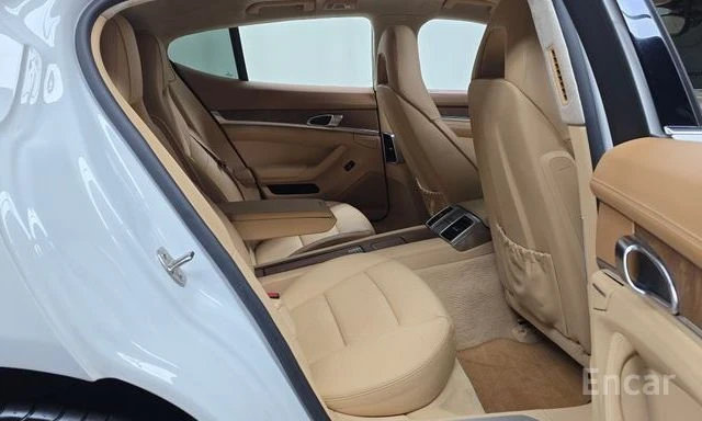 Porsche Panamera, снимка 12 - Автомобили и джипове - 54466792