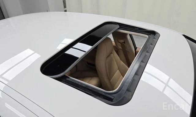 Porsche Panamera, снимка 16 - Автомобили и джипове - 54466792