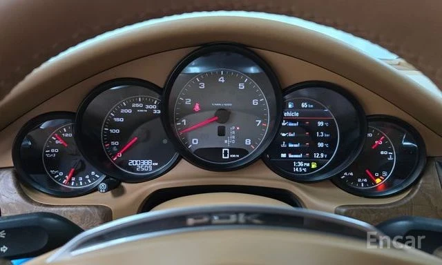 Porsche Panamera, снимка 10 - Автомобили и джипове - 54466792