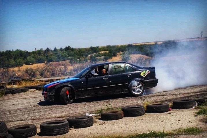 BMW 325 M50B25 Drift car, снимка 5 - Автомобили и джипове - 56185661