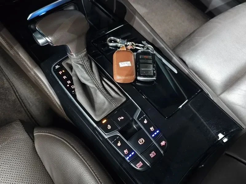 Kia K7, снимка 9 - Автомобили и джипове - 56689506