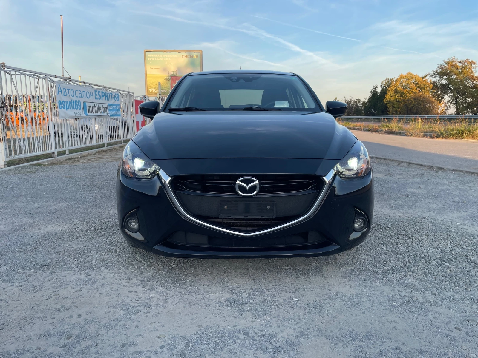 Mazda 2 AUTOMAT  NAVI REVOLUTION ШВЕЙЦАРИЯ - изображение 5