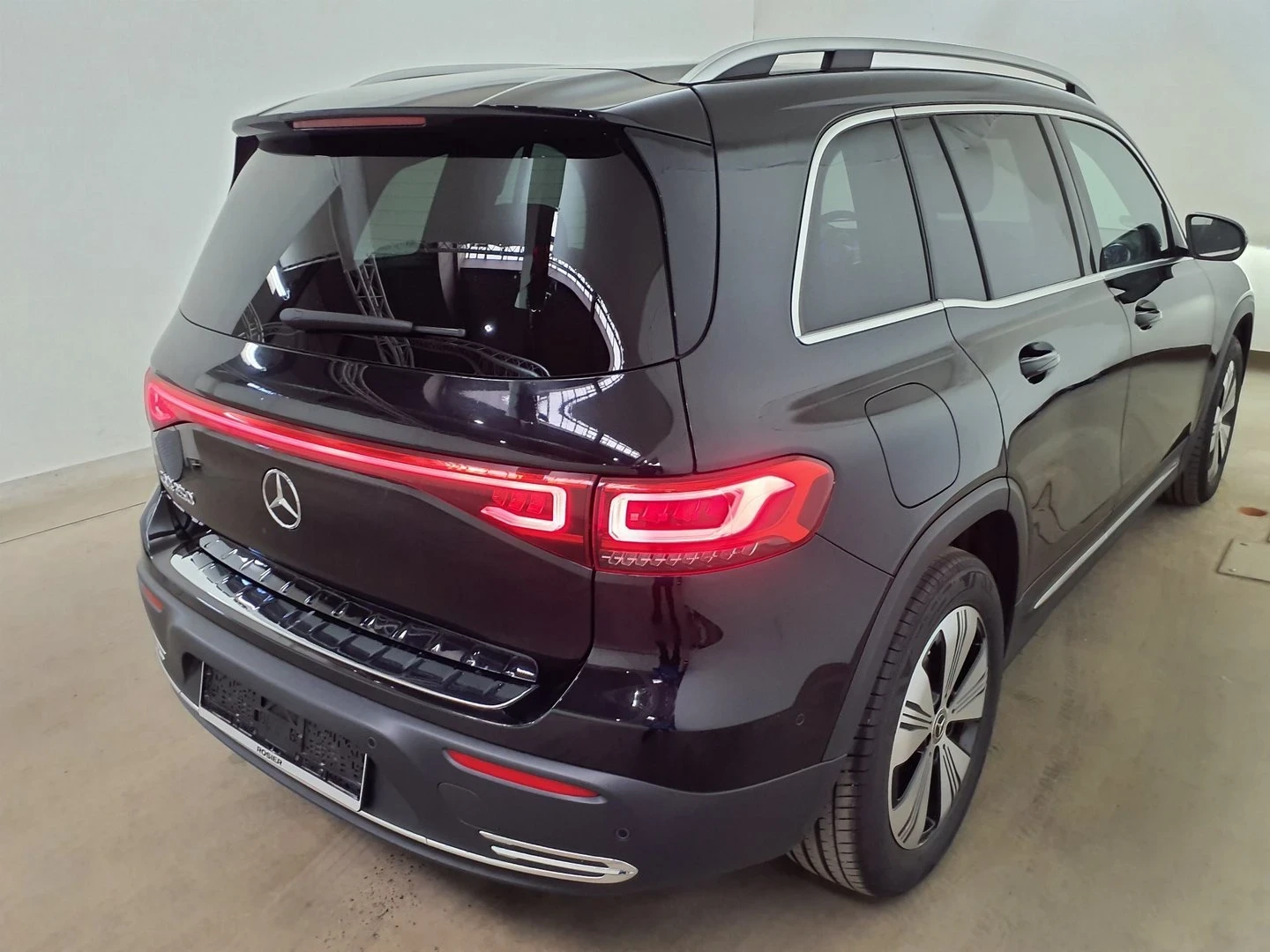 Mercedes-Benz EQB Progressive 250 4MATIC  - изображение 3