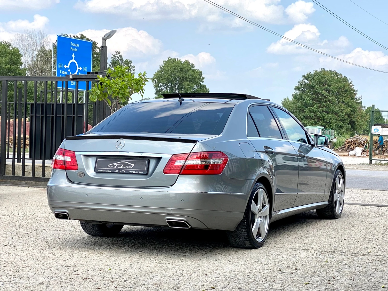 Mercedes-Benz E 500 LPG* Pano* Dis* Key GO* MAX FULL&* Germany*  - изображение 2