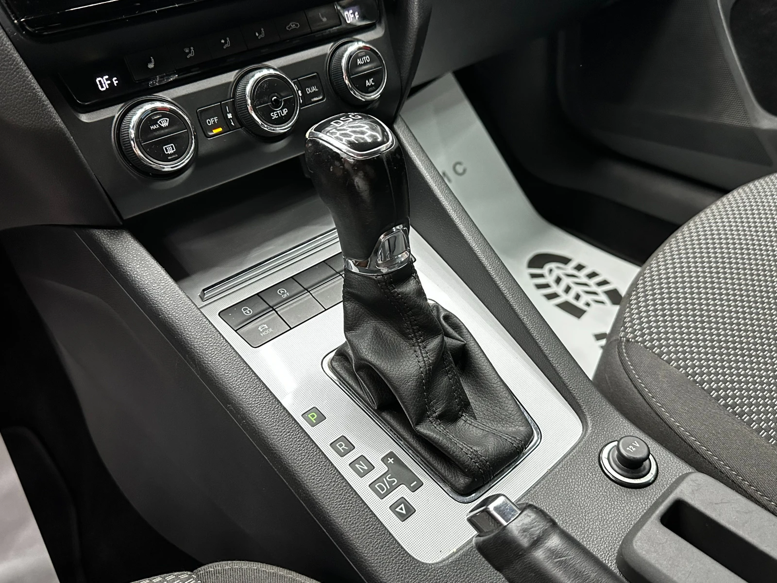 Skoda Octavia 1.8i 180 к.с./ГАРАНЦИЯ/БАРТЕР/ЛИЗИНГ/КОМЕНТАР, снимка 11 - Автомобили и джипове - 51357367