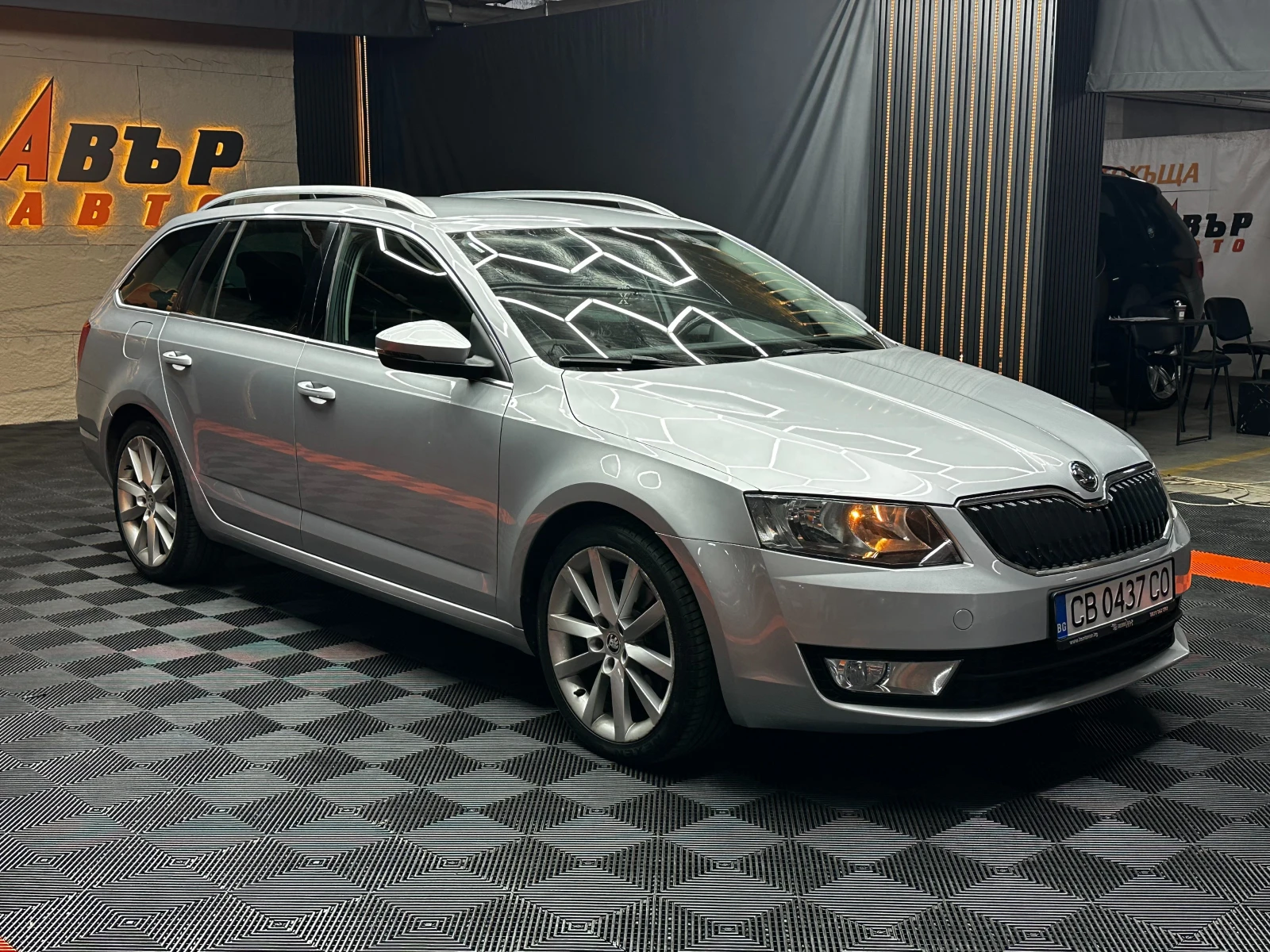 Skoda Octavia 1.8i 180 к.с./ГАРАНЦИЯ/БАРТЕР/ЛИЗИНГ/КОМЕНТАР, снимка 3 - Автомобили и джипове - 51357367