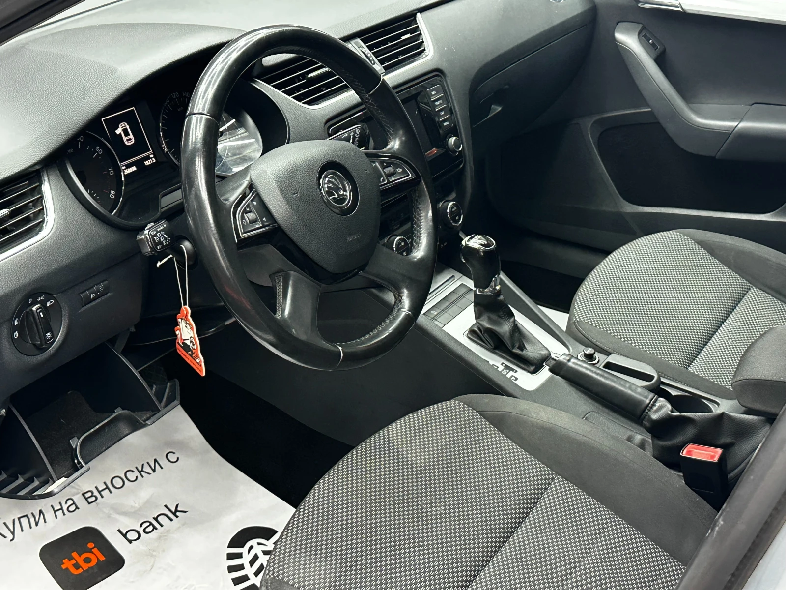 Skoda Octavia 1.8i 180 к.с./ГАРАНЦИЯ/БАРТЕР/ЛИЗИНГ/КОМЕНТАР, снимка 7 - Автомобили и джипове - 51357367