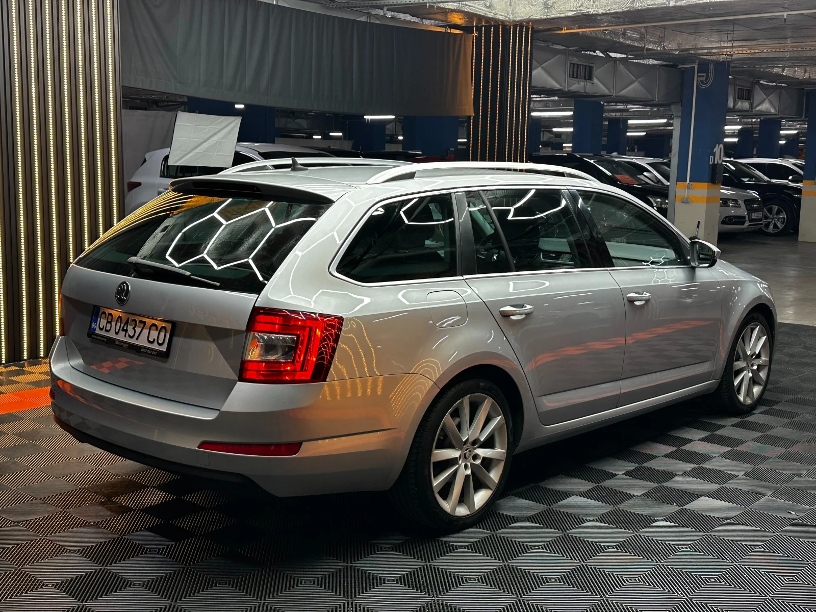 Skoda Octavia 1.8i 180 к.с./ГАРАНЦИЯ/БАРТЕР/ЛИЗИНГ/КОМЕНТАР, снимка 4 - Автомобили и джипове - 51357367