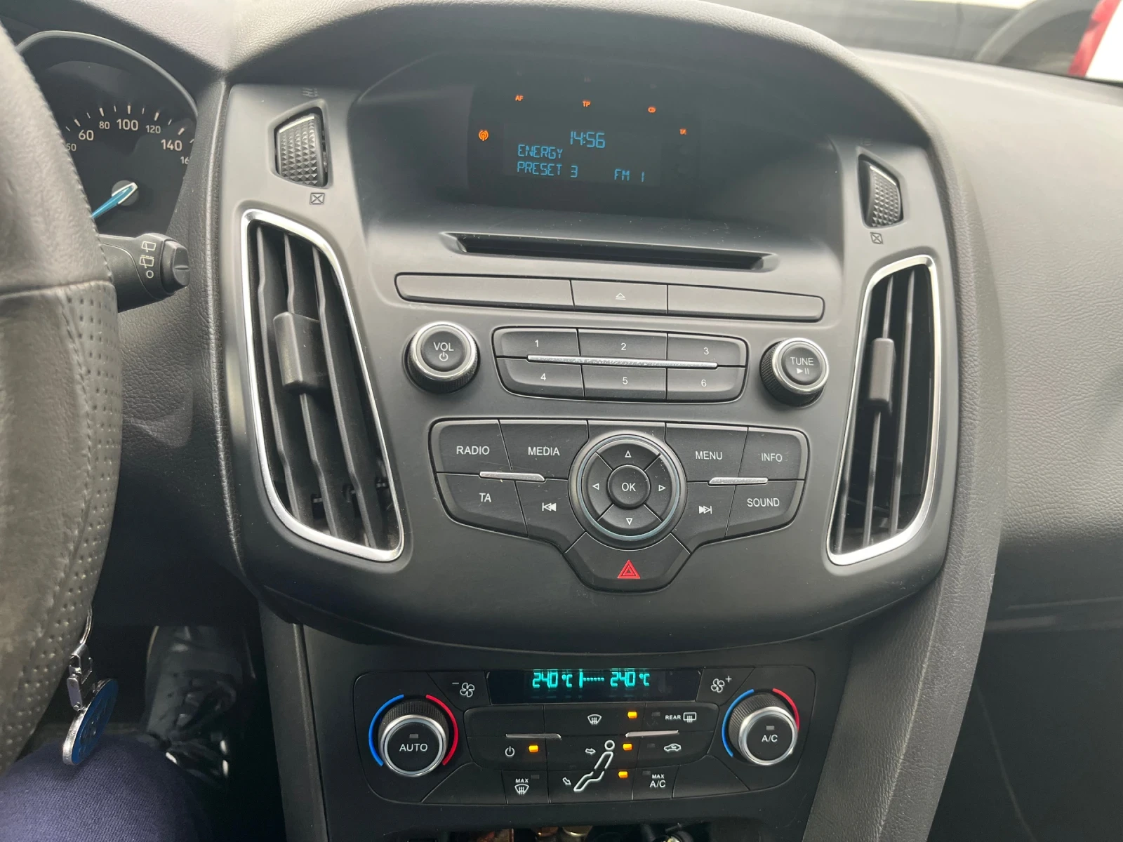 Ford Focus 1.0EcoBoost - изображение 9