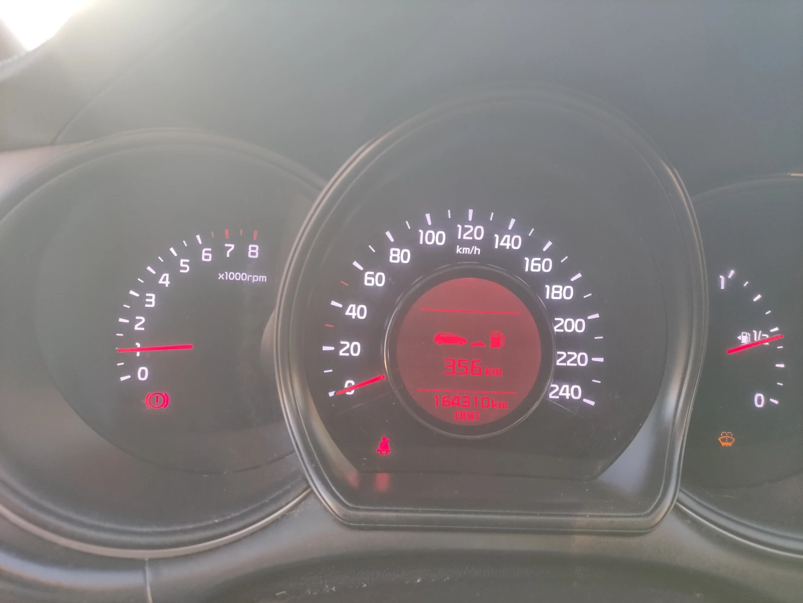 Kia Ceed 1.4 отличен 6ск евро 5. 164000кмб, снимка 11 - Автомобили и джипове - 53752858