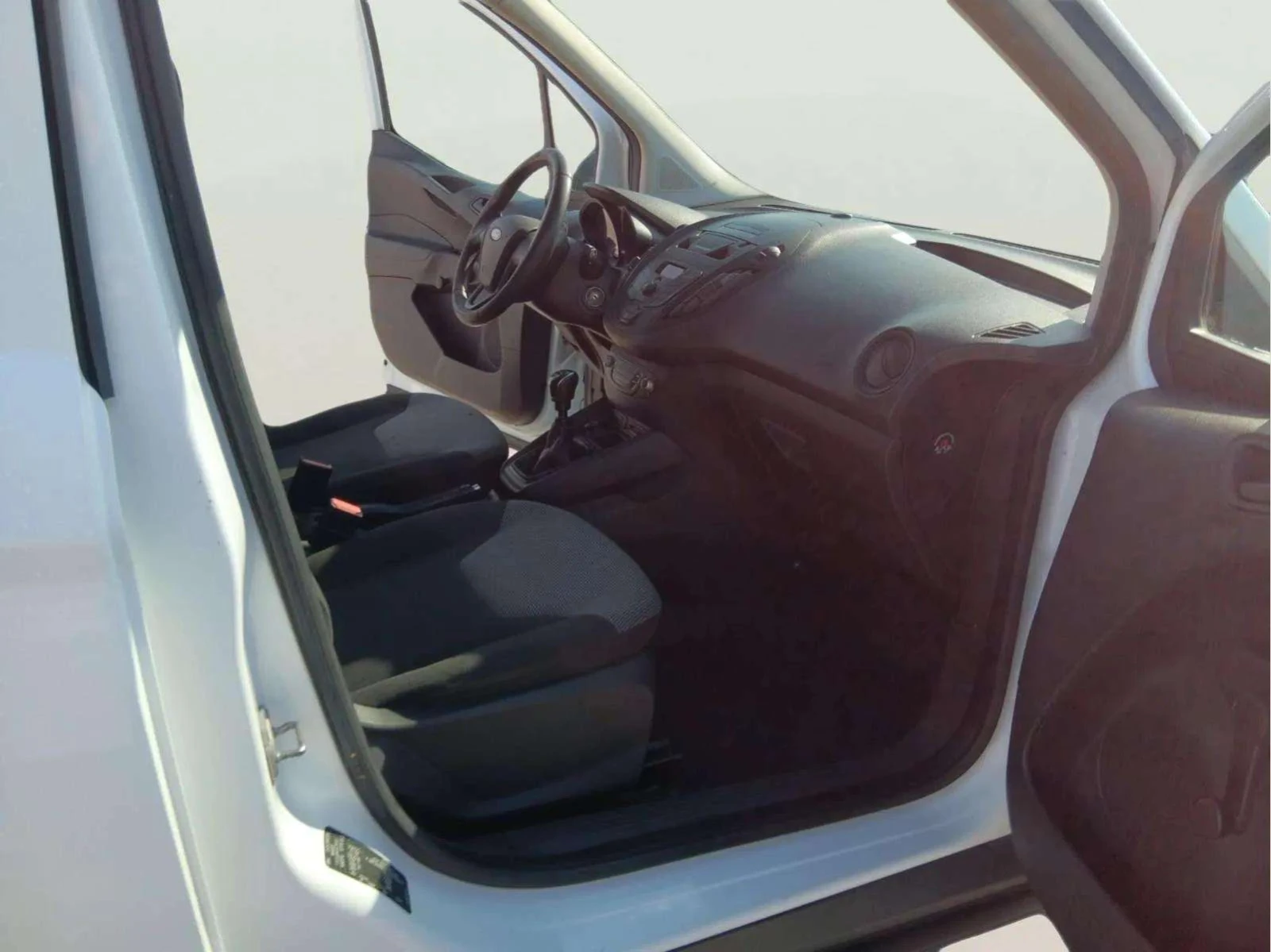 Ford Courier 1.5 TDCi, снимка 10 - Автомобили и джипове - 53866644