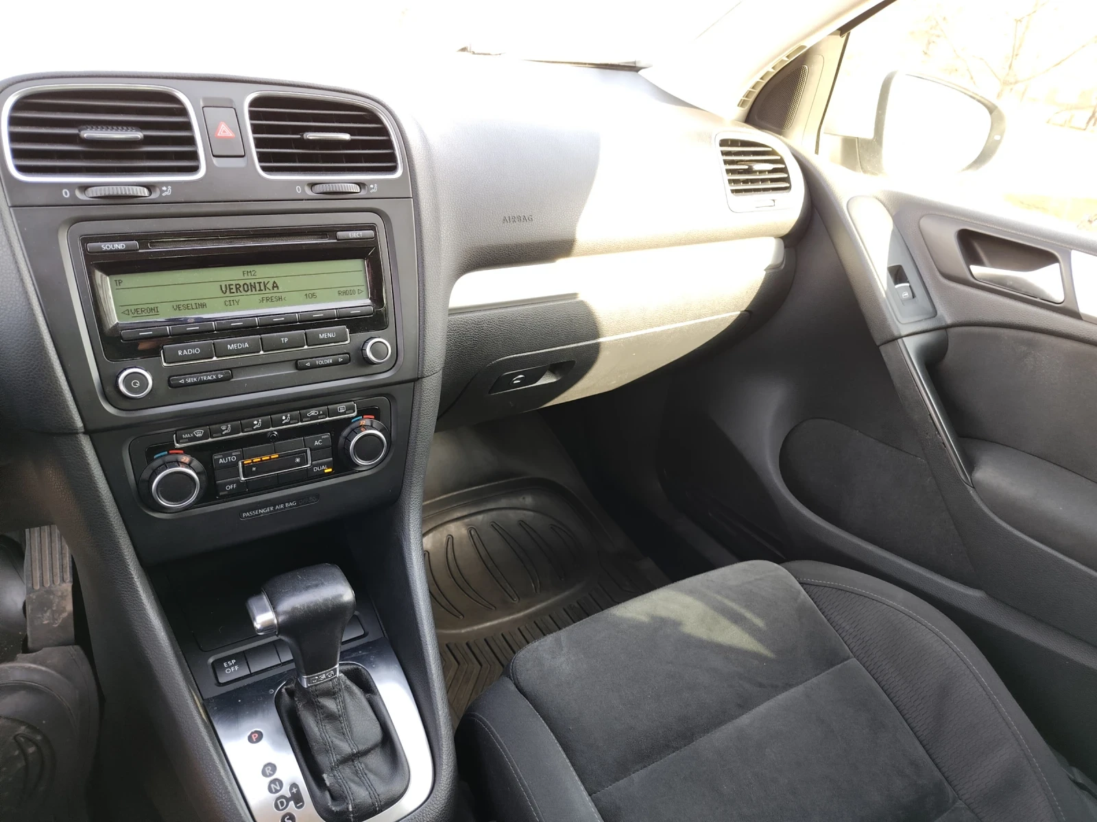 VW Golf, снимка 5 - Автомобили и джипове - 53929109