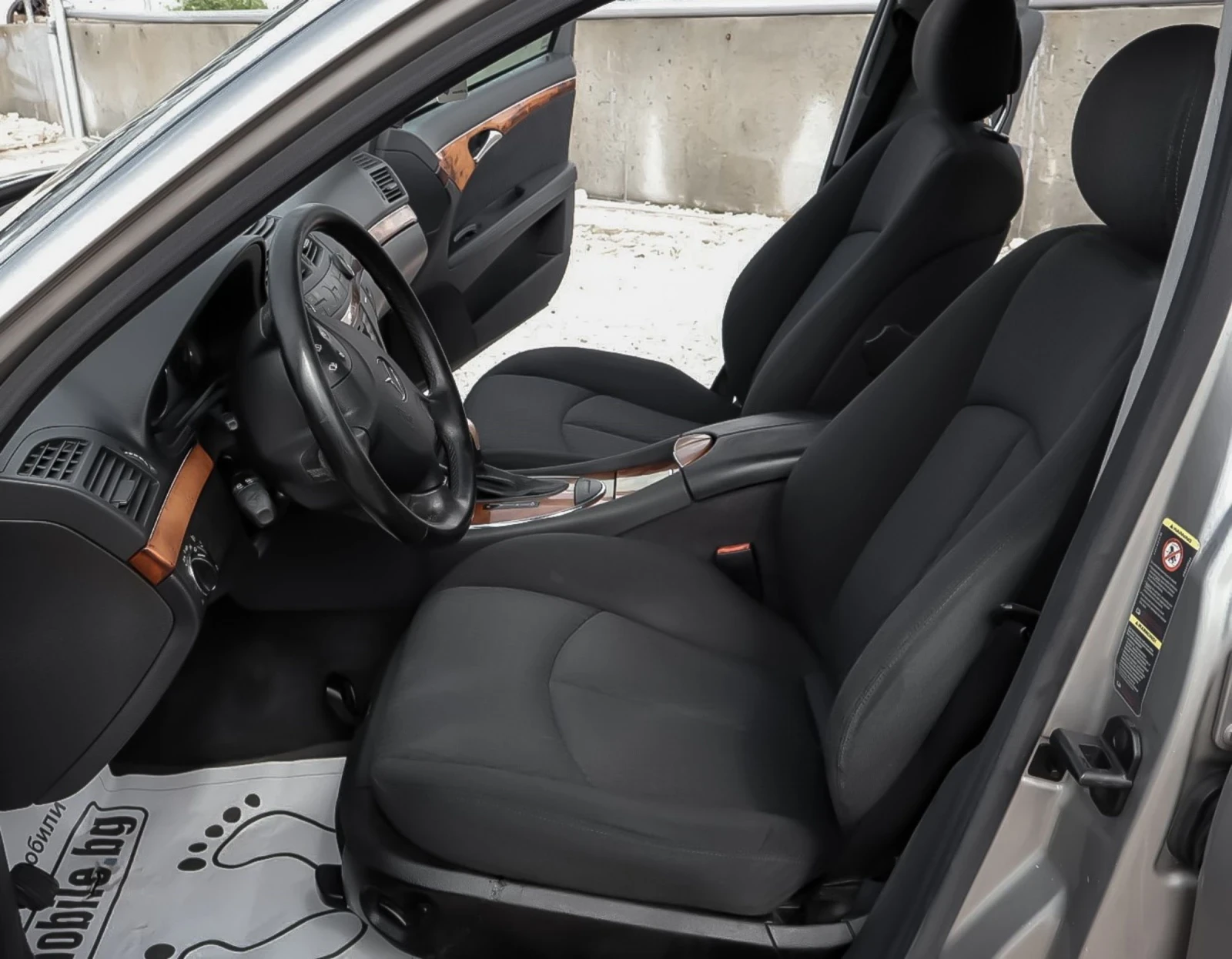 Mercedes-Benz E 220  Avtomat 2.2cdi 150kc , снимка 9 - Автомобили и джипове - 54081257