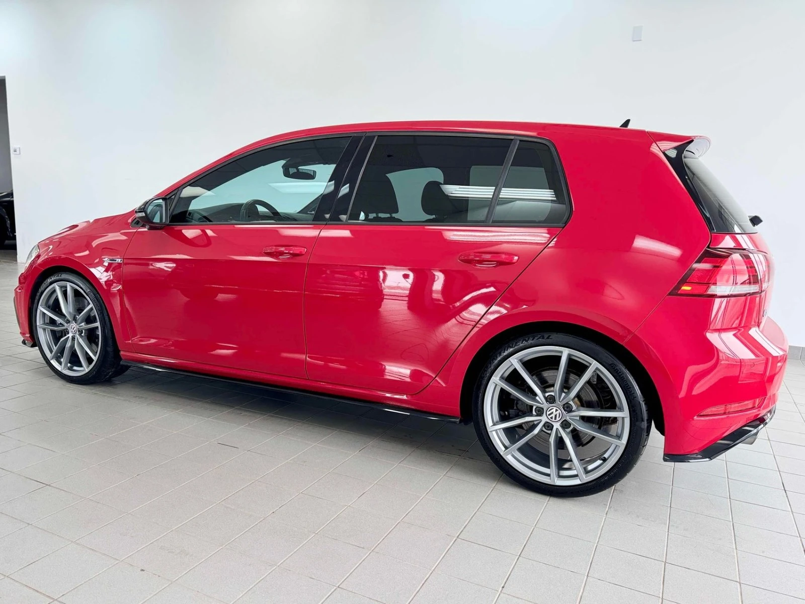 VW Golf R РЕГИСТРАЦИЯ & ОБСЛУЖВАНЕ, снимка 3 - Автомобили и джипове - 54156982