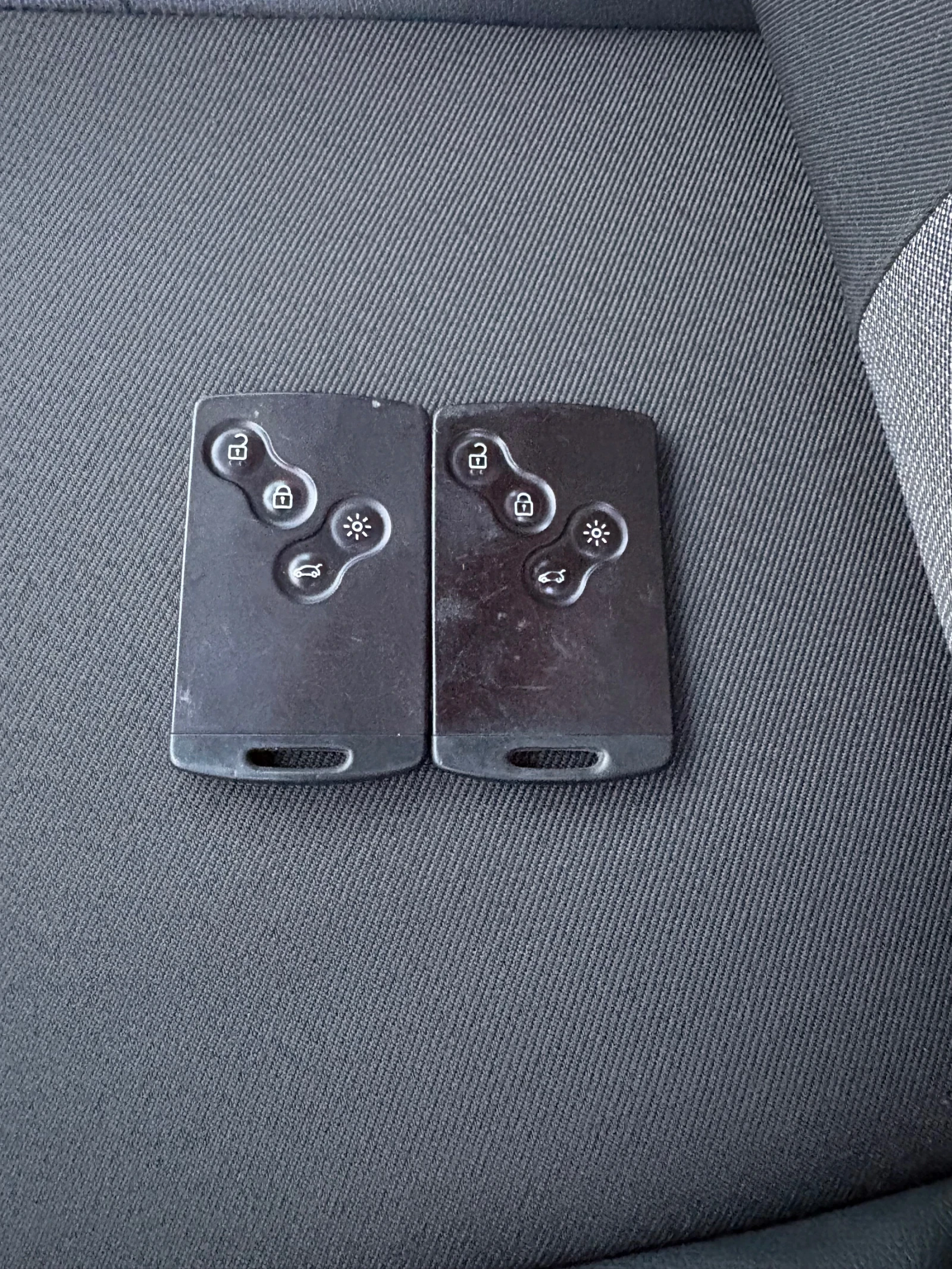 Renault Megane  1.5 dCi 110кс ЕКСТРИ BOSE Холандия, снимка 17 - Автомобили и джипове - 54296446