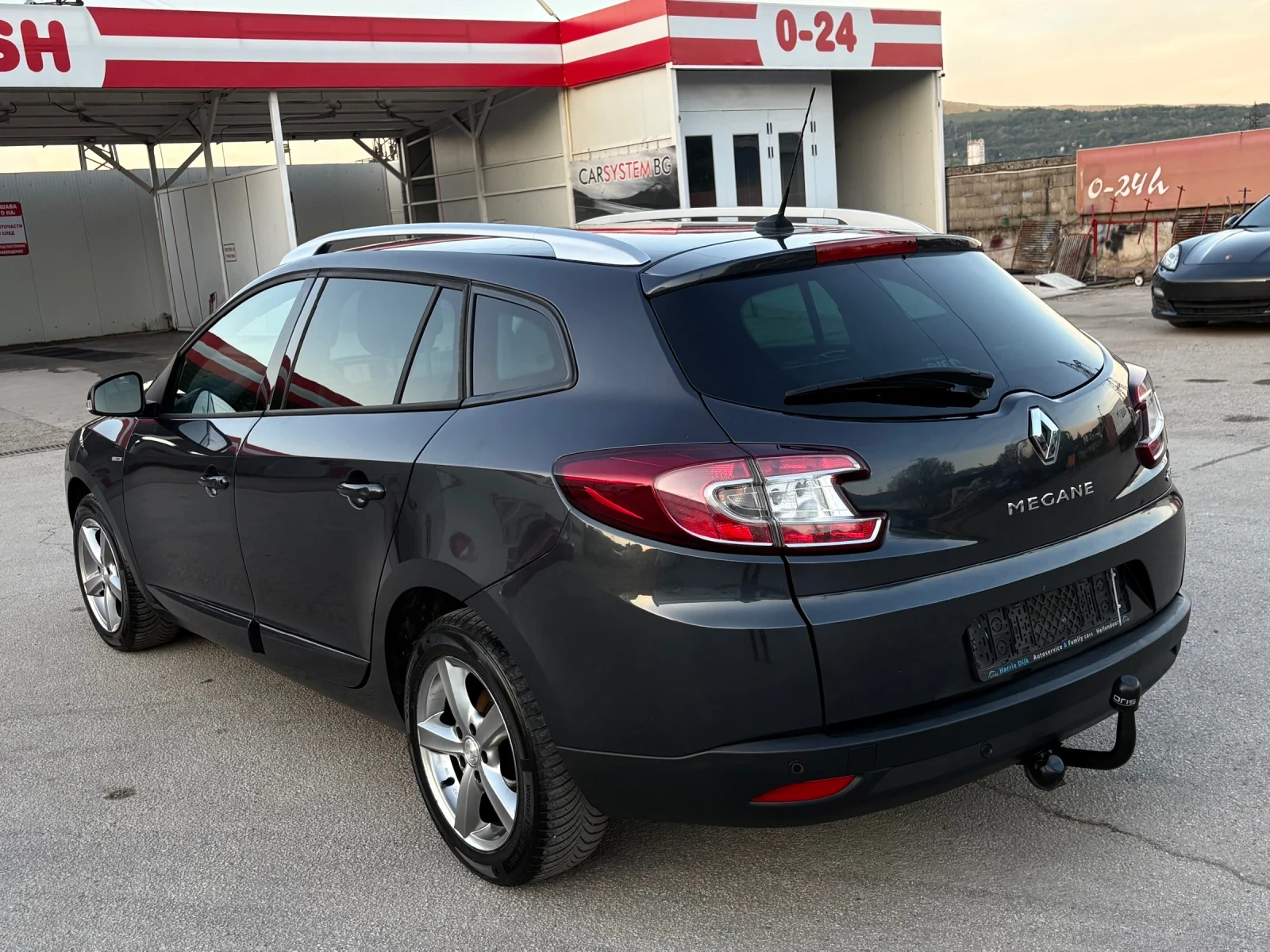 Renault Megane  1.5 dCi 110кс ЕКСТРИ BOSE Холандия, снимка 6 - Автомобили и джипове - 54296446