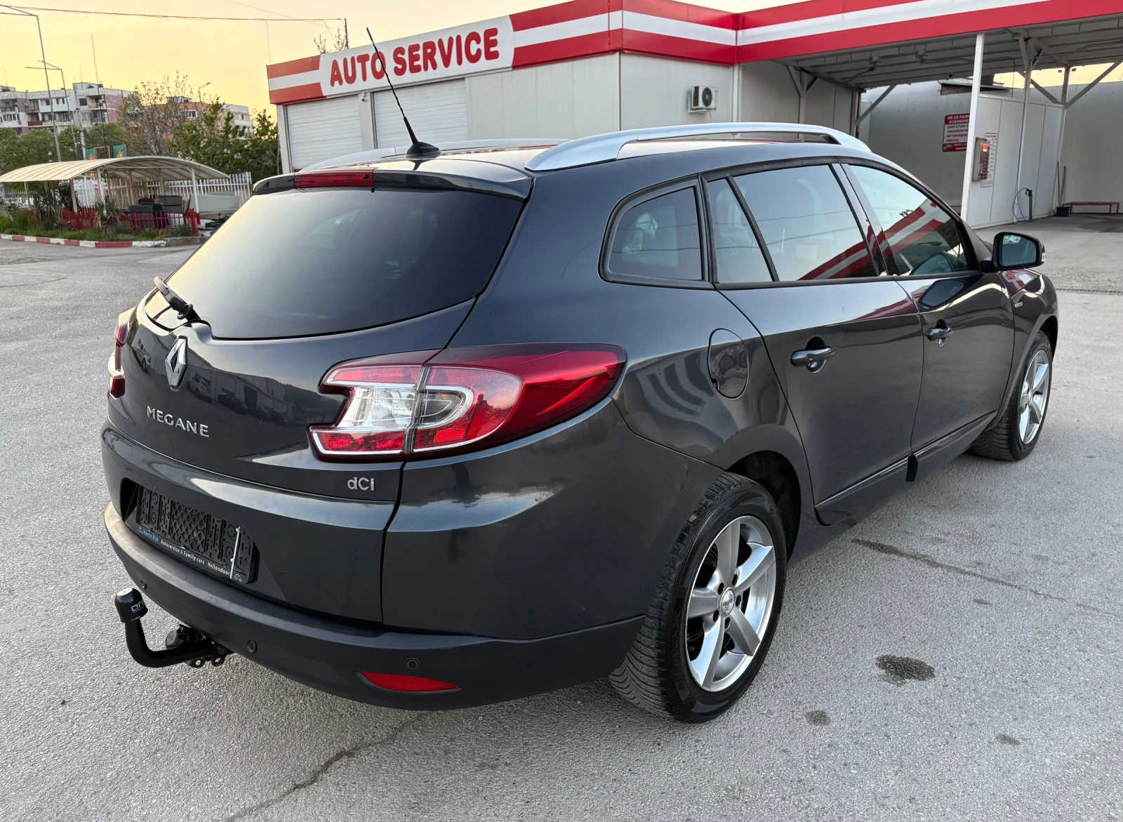 Renault Megane  1.5 dCi 110кс ЕКСТРИ BOSE Холандия, снимка 8 - Автомобили и джипове - 54296446