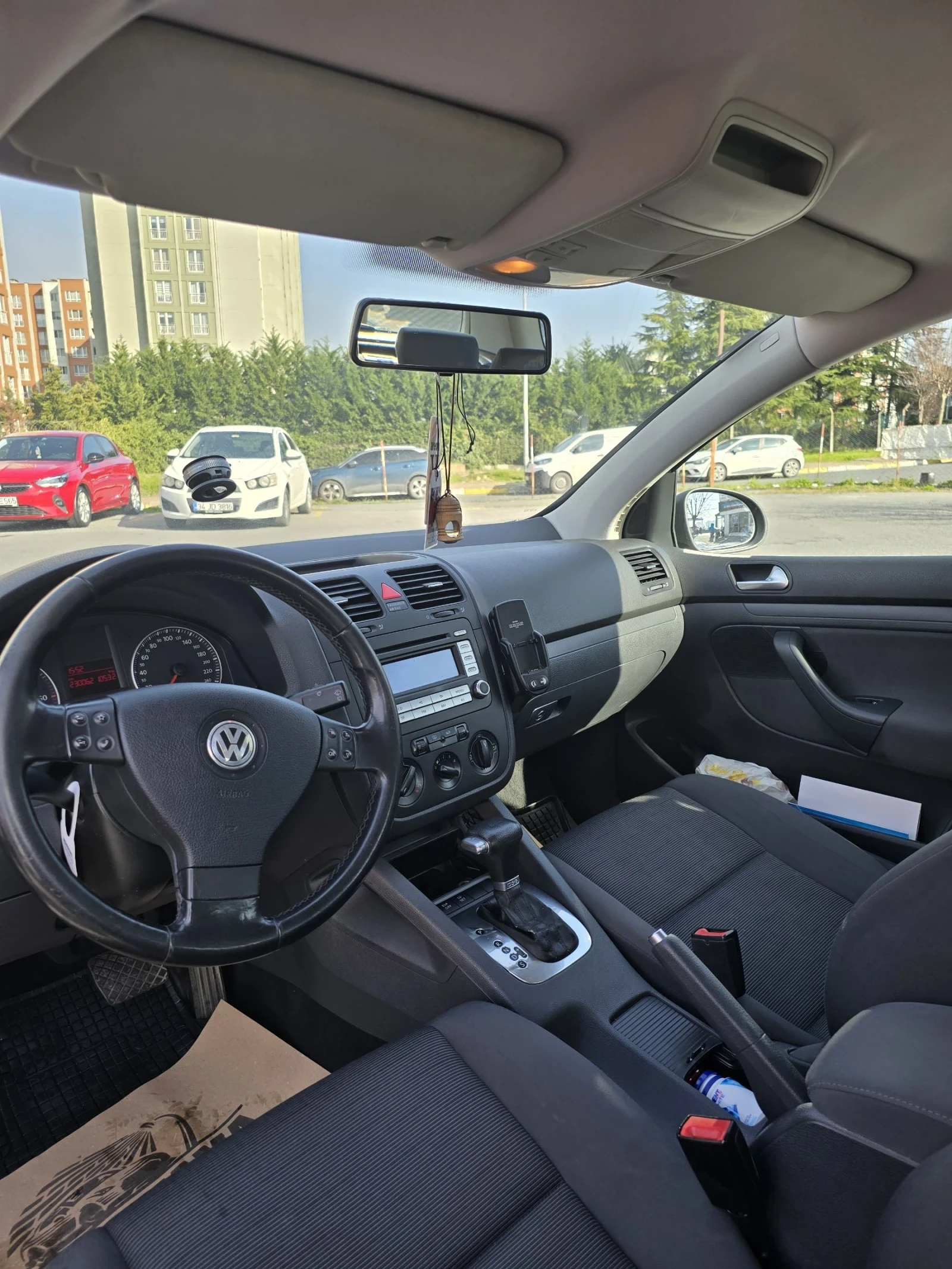 VW Golf 2.0 TDI 140HP / DSG, снимка 5 - Автомобили и джипове - 54463997