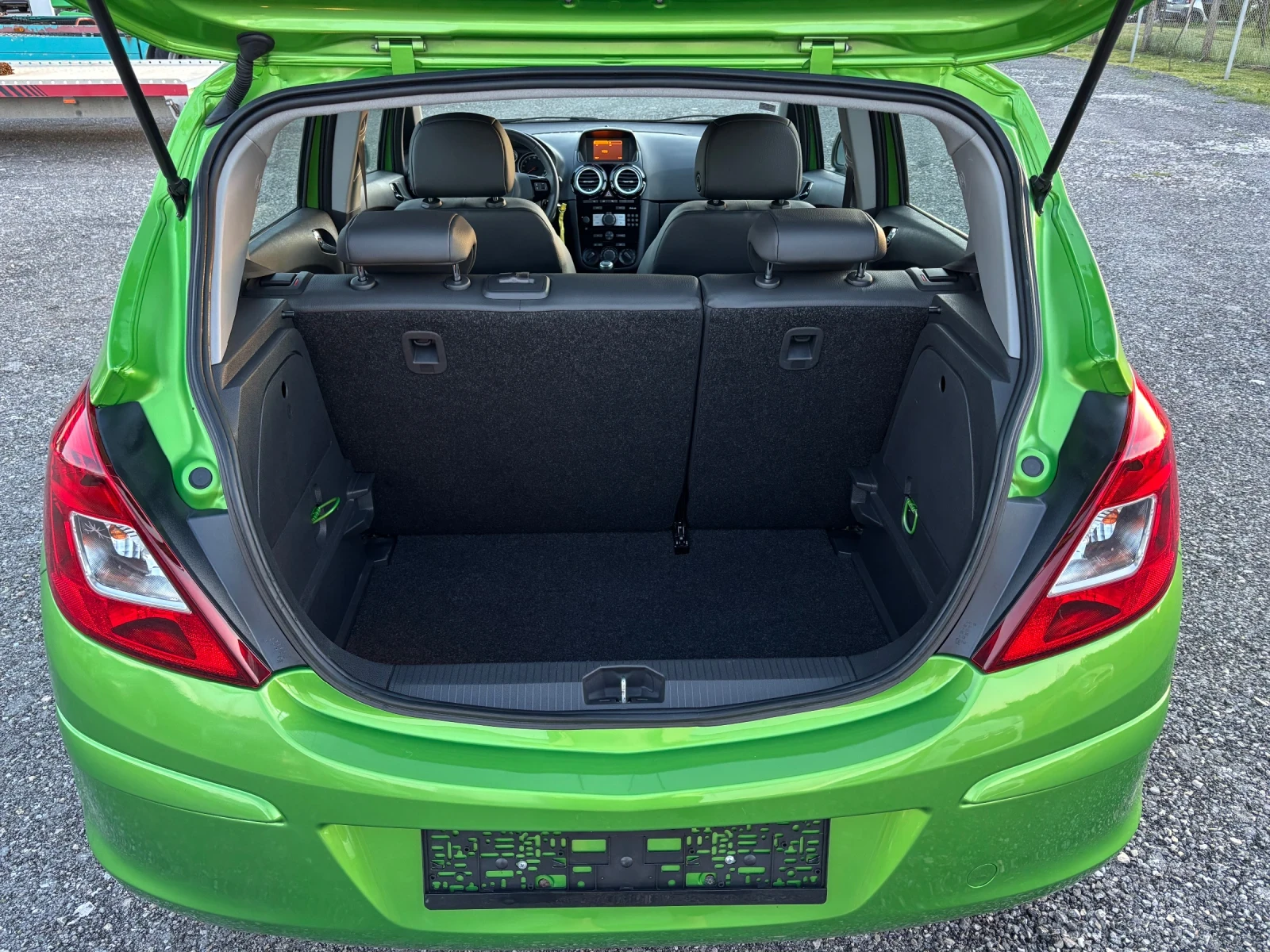 Opel Corsa 1.4i Germany, снимка 9 - Автомобили и джипове - 54569253