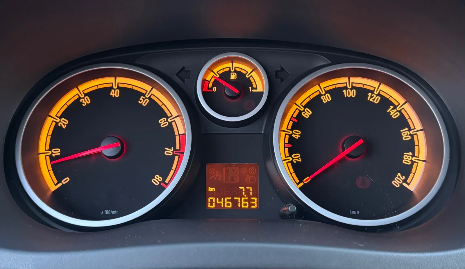 Opel Corsa 1.4i Germany, снимка 15 - Автомобили и джипове - 54569253