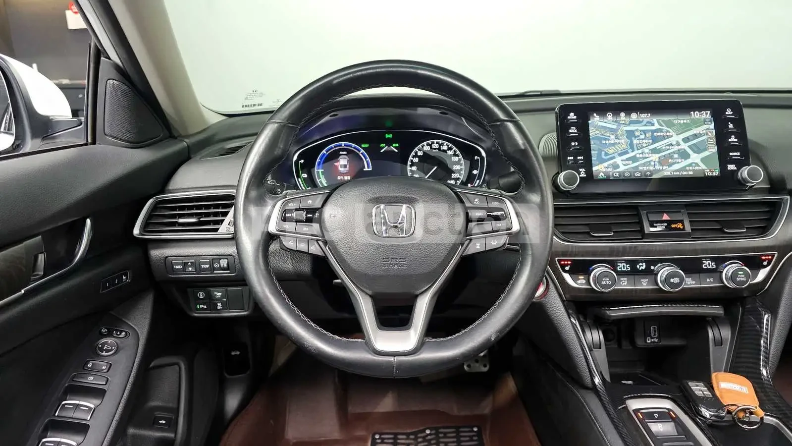 Honda Accord 2.0 HYBRID| ПОДГРЕВ| КАМЕРА| , снимка 6 - Автомобили и джипове - 54622177