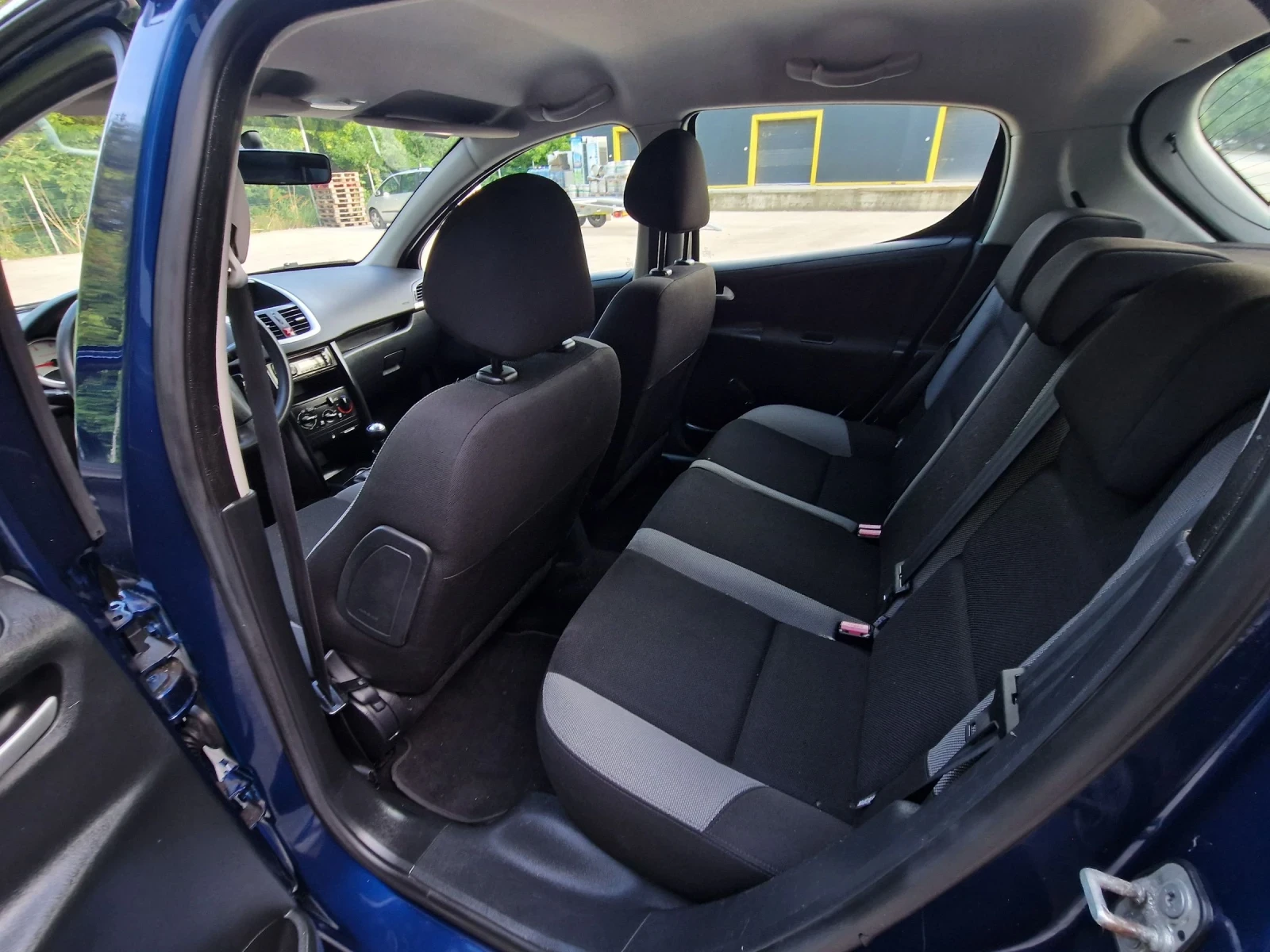 Peugeot 207 1.4i 75к.с., снимка 11 - Автомобили и джипове - 54876882