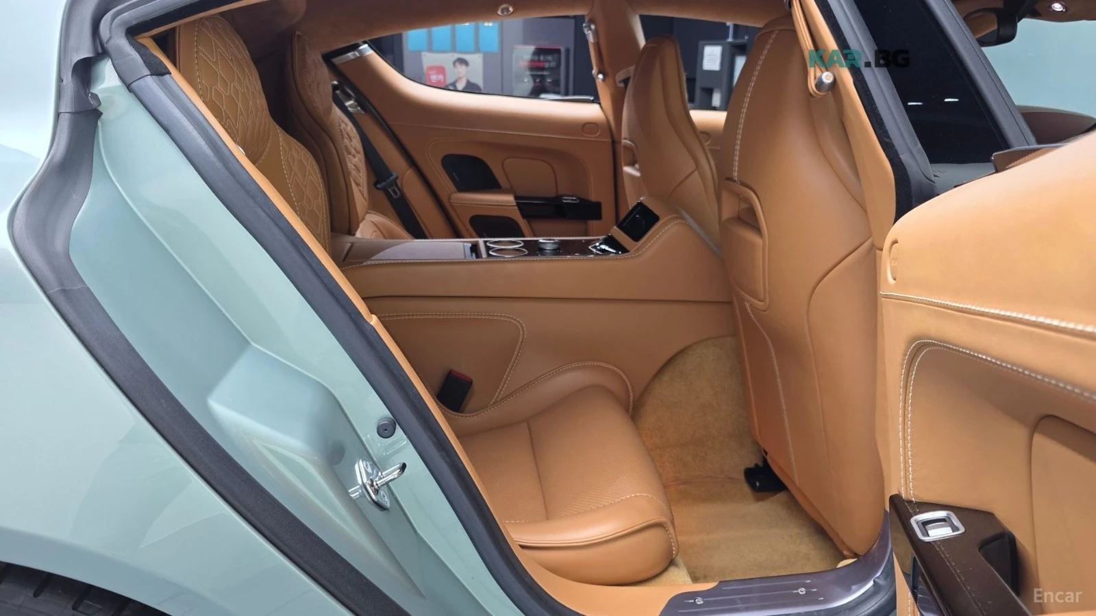 Aston Martin Rapide 6.0S V12* КОЖА* НАВИ* ОБДУХВ* ОХЛАЖ.ЖАБКА* HEADUP, снимка 11 - Автомобили и джипове - 55029291