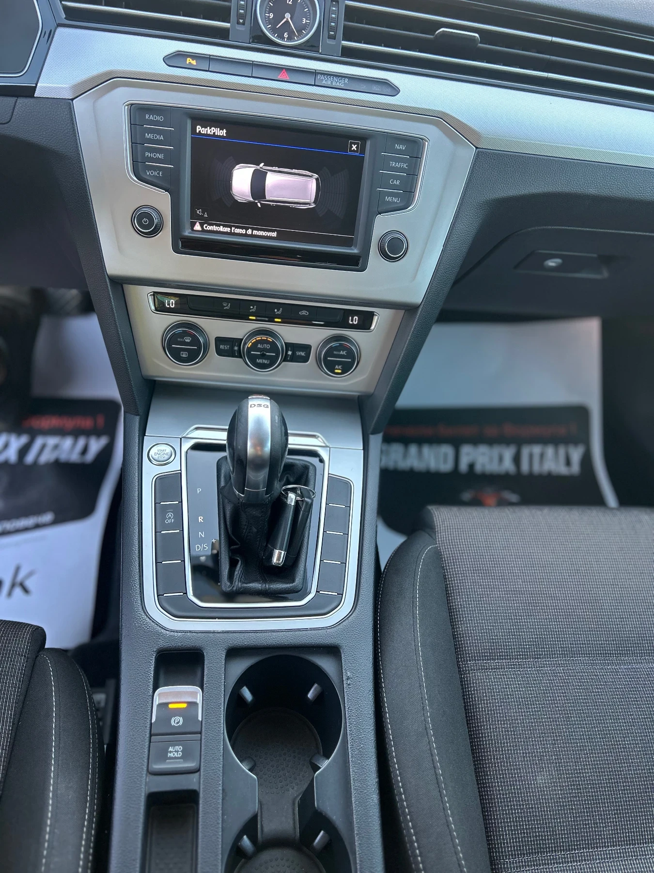 VW Passat, снимка 12 - Автомобили и джипове - 55012716