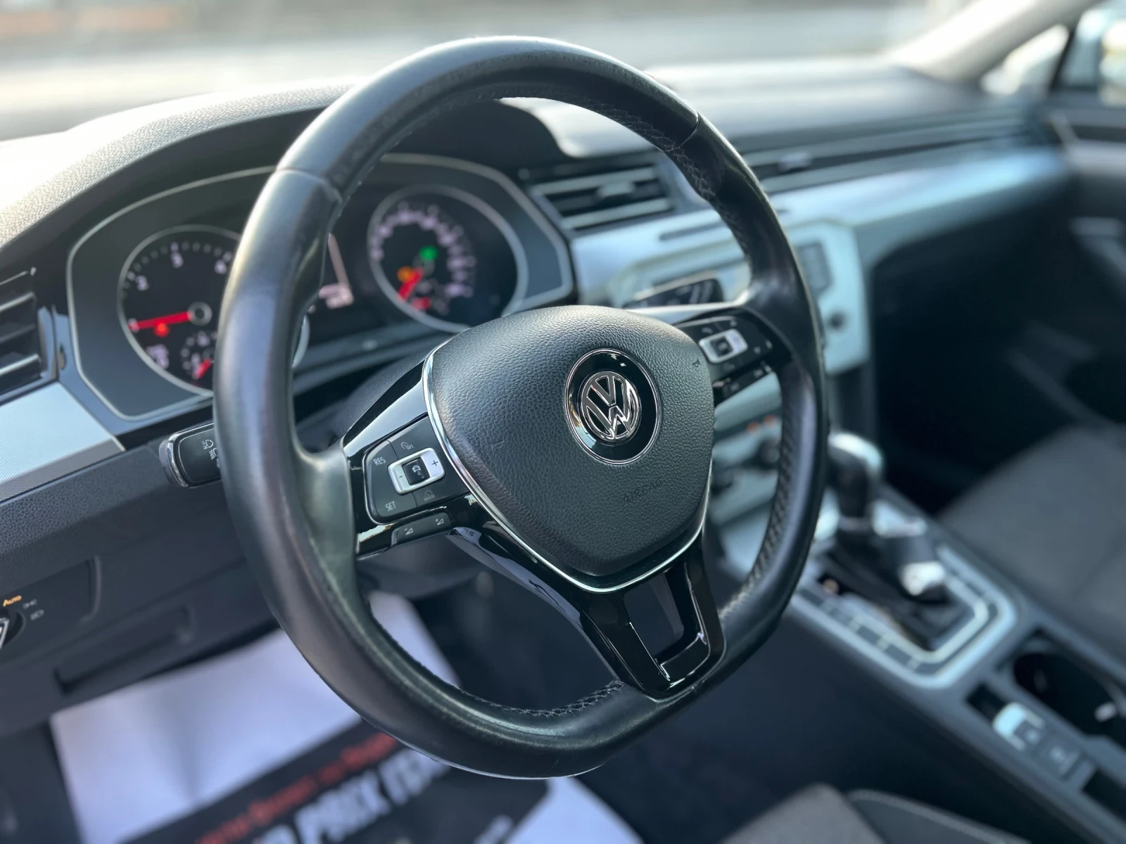 VW Passat, снимка 10 - Автомобили и джипове - 55012716