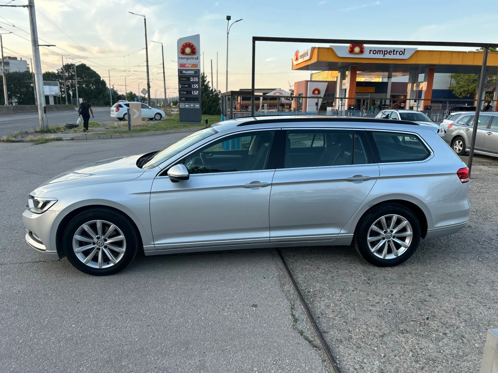VW Passat, снимка 4 - Автомобили и джипове - 55012716