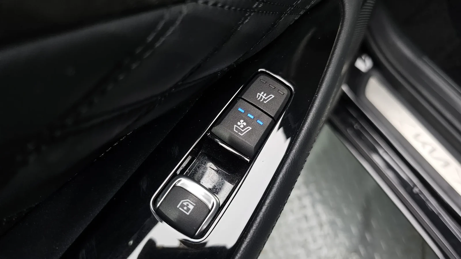 Kia K8 PLATINIUM| AWD| MERIDIAN| 360| ОБДУХ| HUD| DIGITAL, снимка 17 - Автомобили и джипове - 55082067