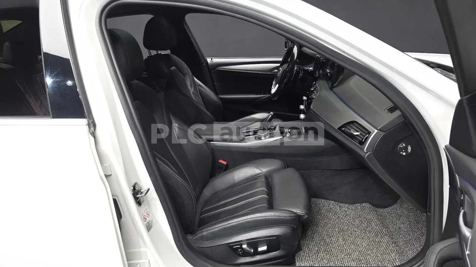 BMW 530 M SPORT + HEAD UP/360/PANO/FULL, снимка 10 - Автомобили и джипове - 55281891