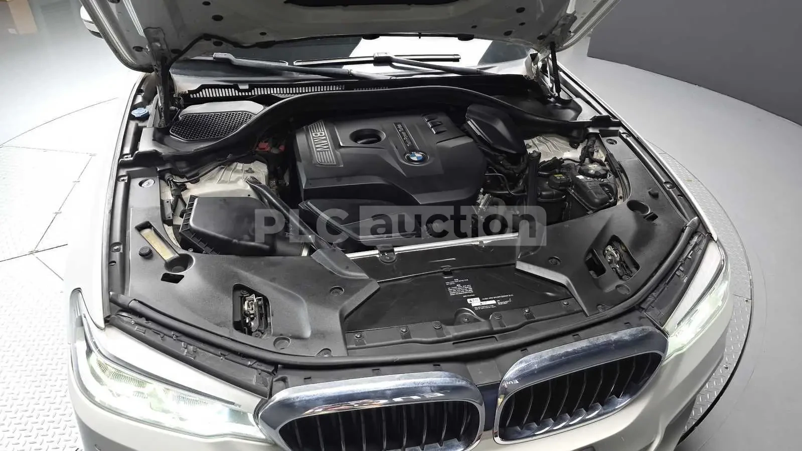 BMW 530 M SPORT + HEAD UP/360/PANO/FULL, снимка 5 - Автомобили и джипове - 55281891