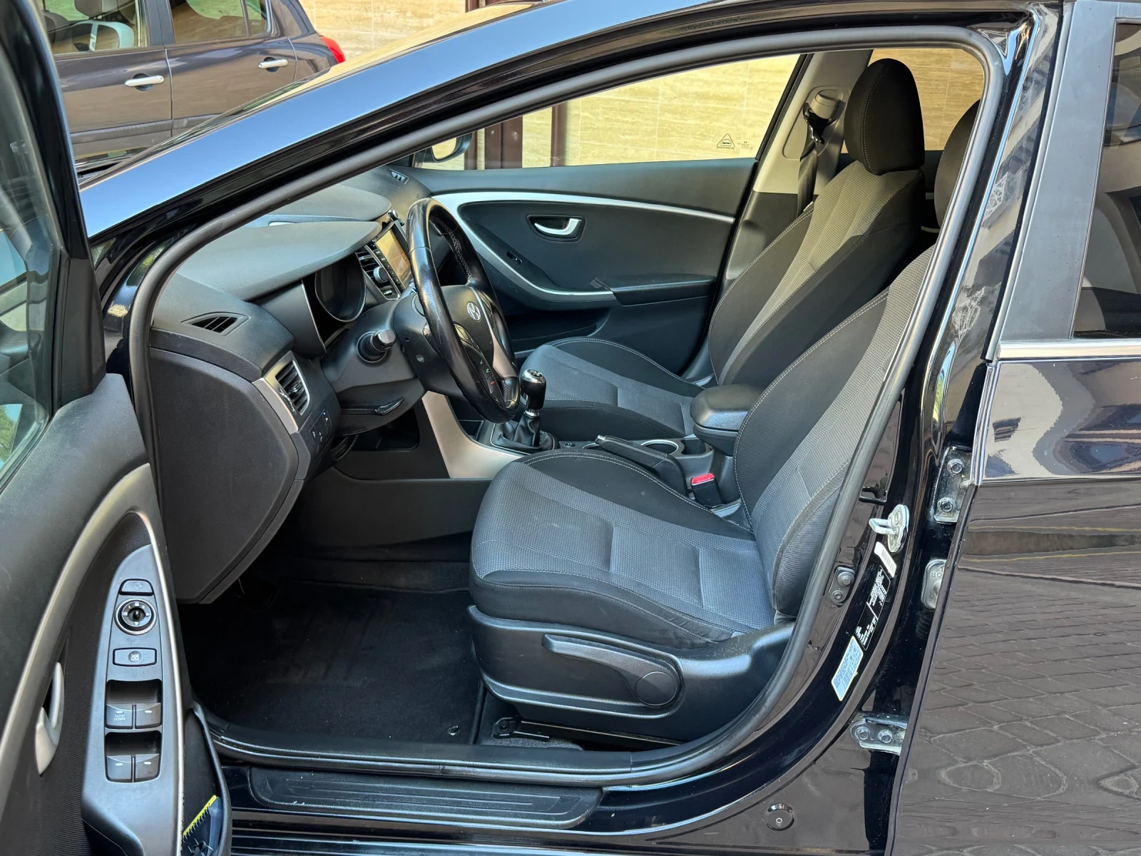 Hyundai I30, снимка 8 - Автомобили и джипове - 55409856