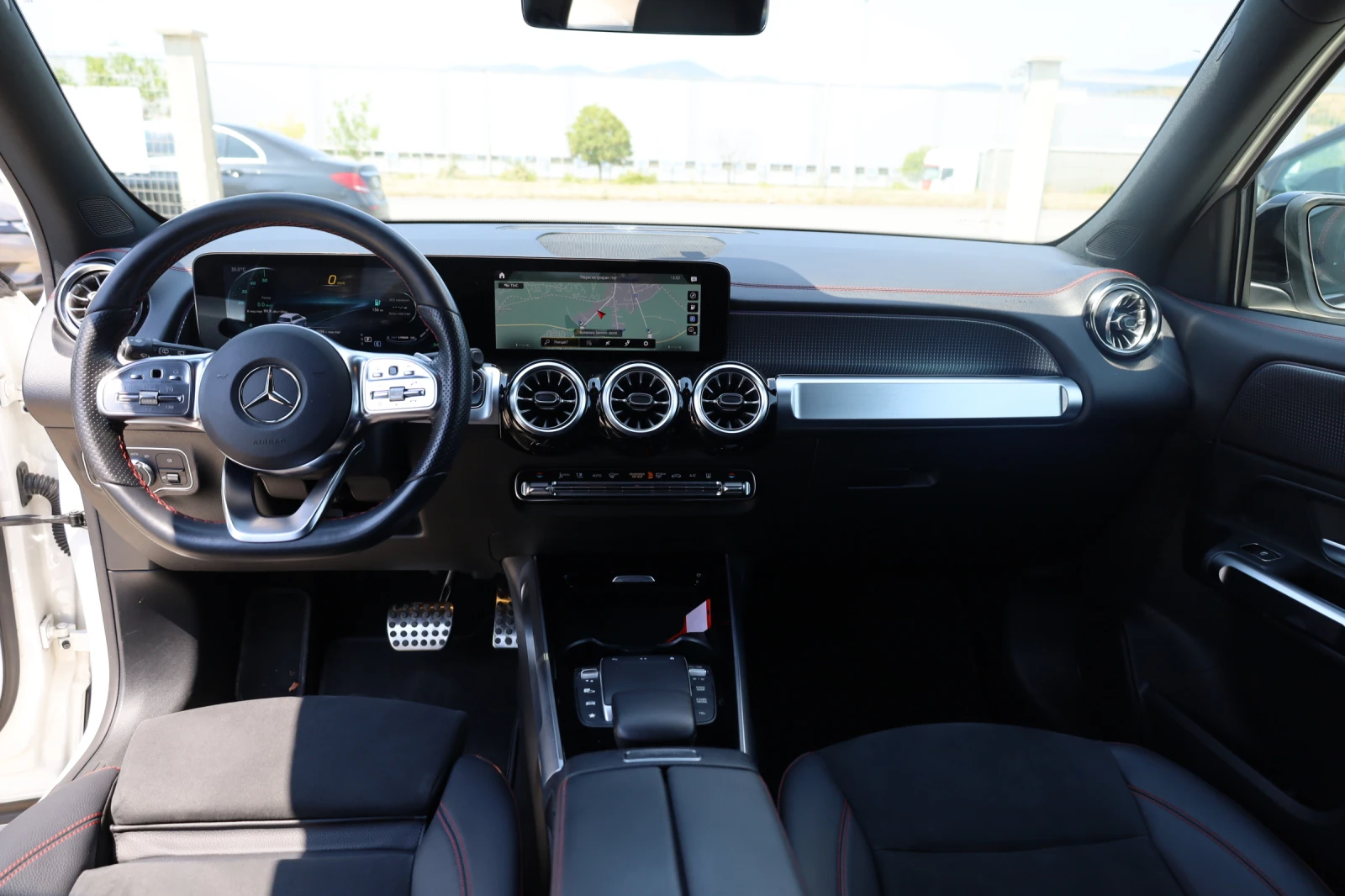 Mercedes-Benz EQB EQB-300, снимка 9 - Автомобили и джипове - 55595311