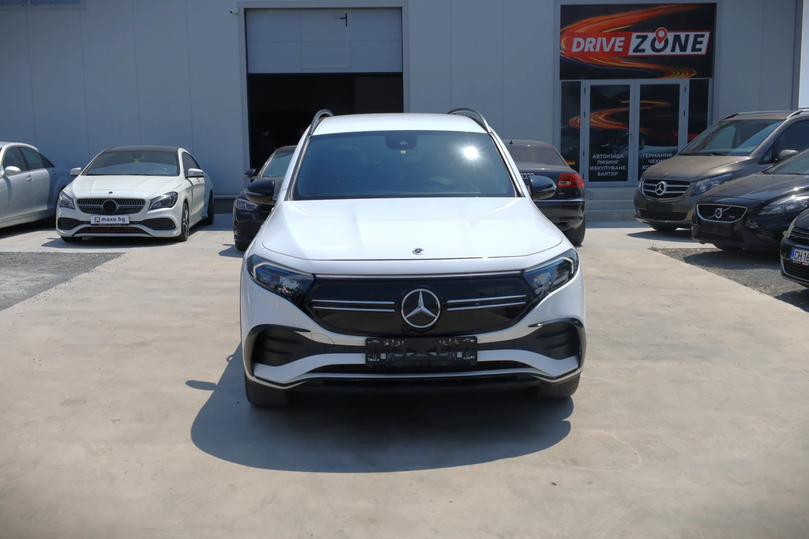 Mercedes-Benz EQB EQB-300, снимка 2 - Автомобили и джипове - 55595311