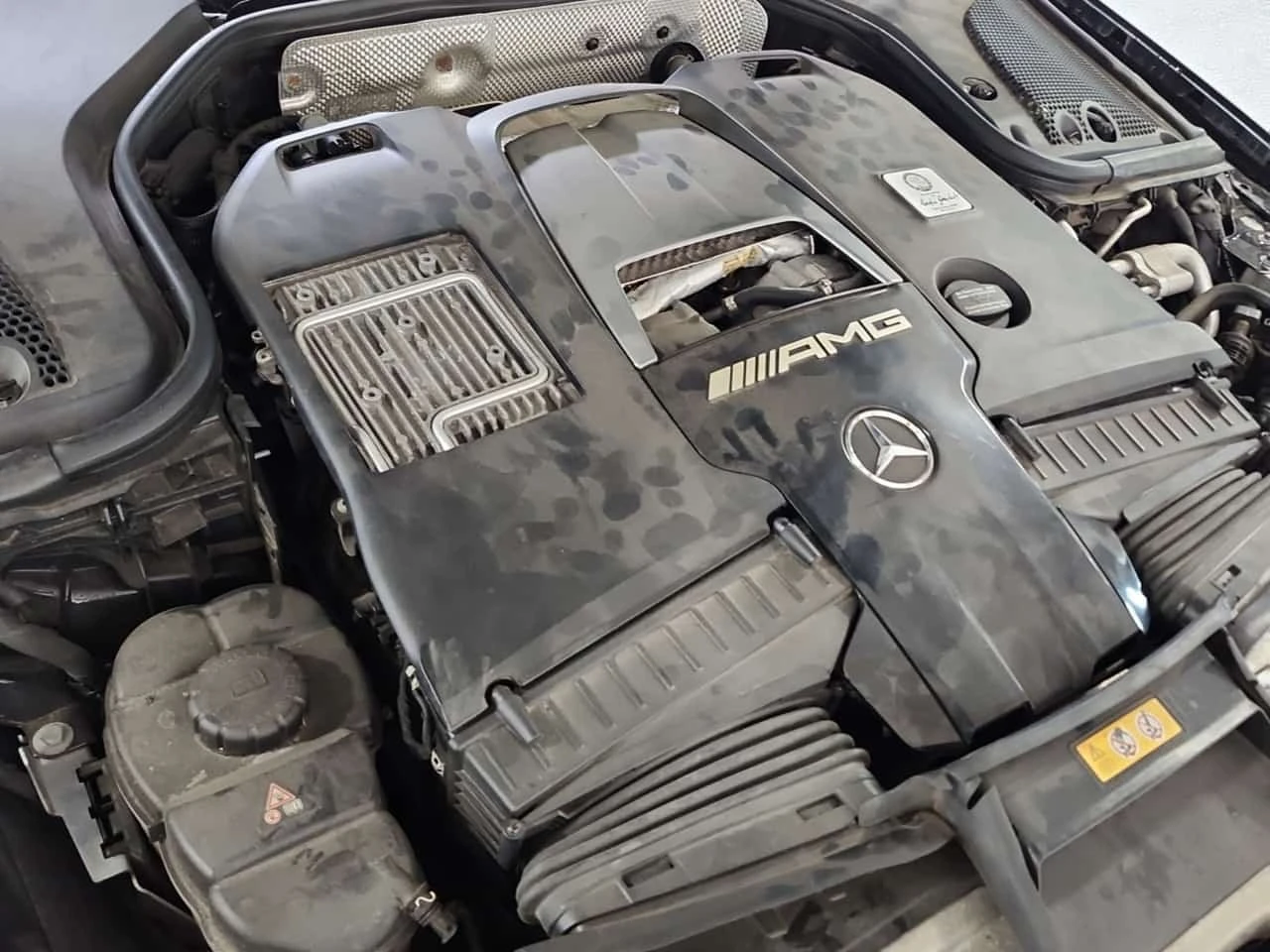 Mercedes-Benz E 63 AMG S| BURMESTER| PANO| 360| ПАМЕТ| , снимка 17 - Автомобили и джипове - 56207469