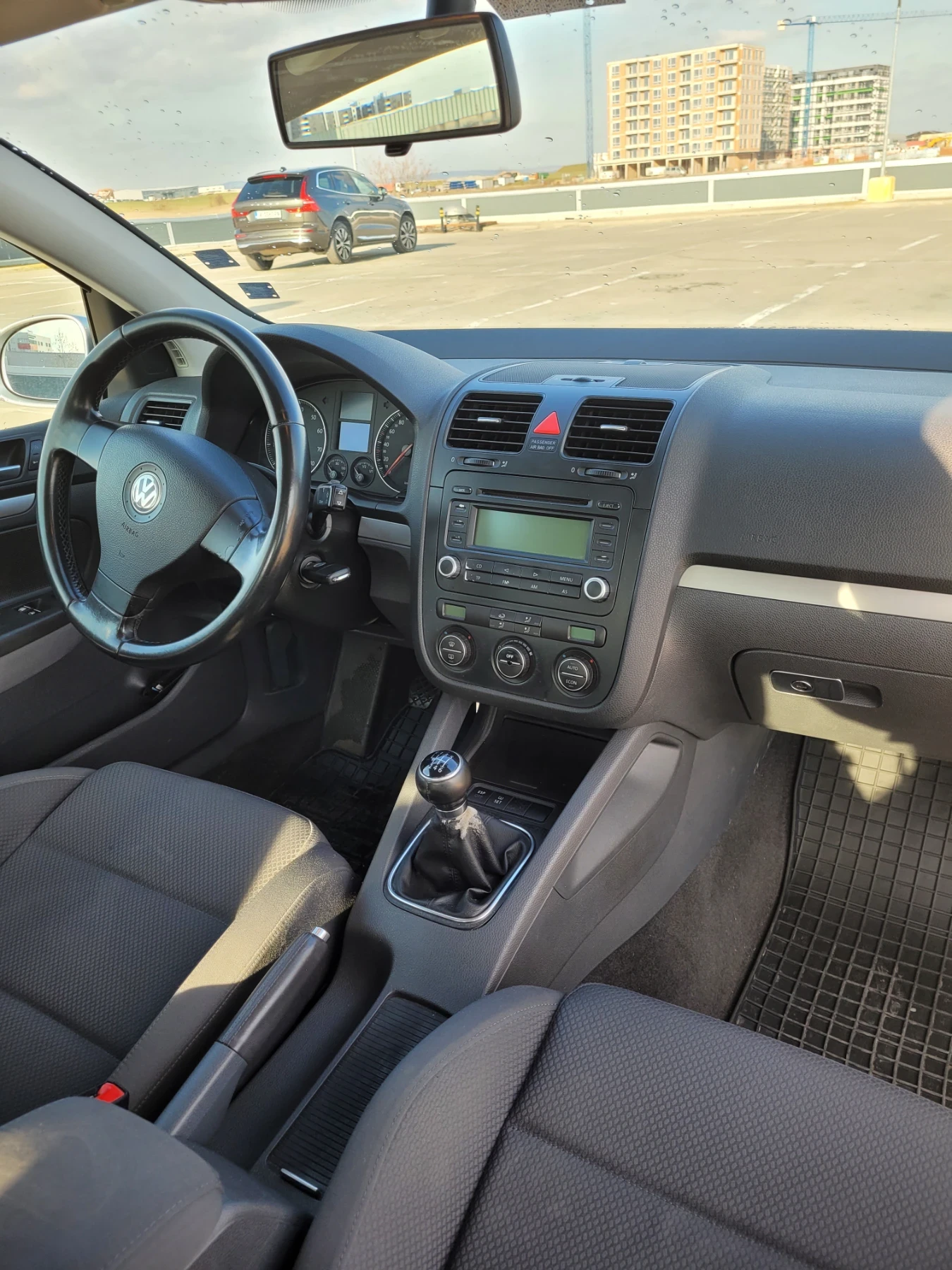 VW Golf 5, снимка 7 - Автомобили и джипове - 56416211